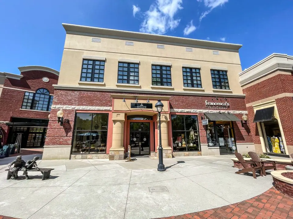 East Cobb Biz Update: Lululemon store to open at The Avenue - East Cobb News